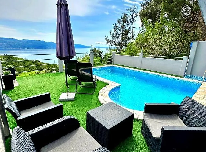 Apartments Plavcic